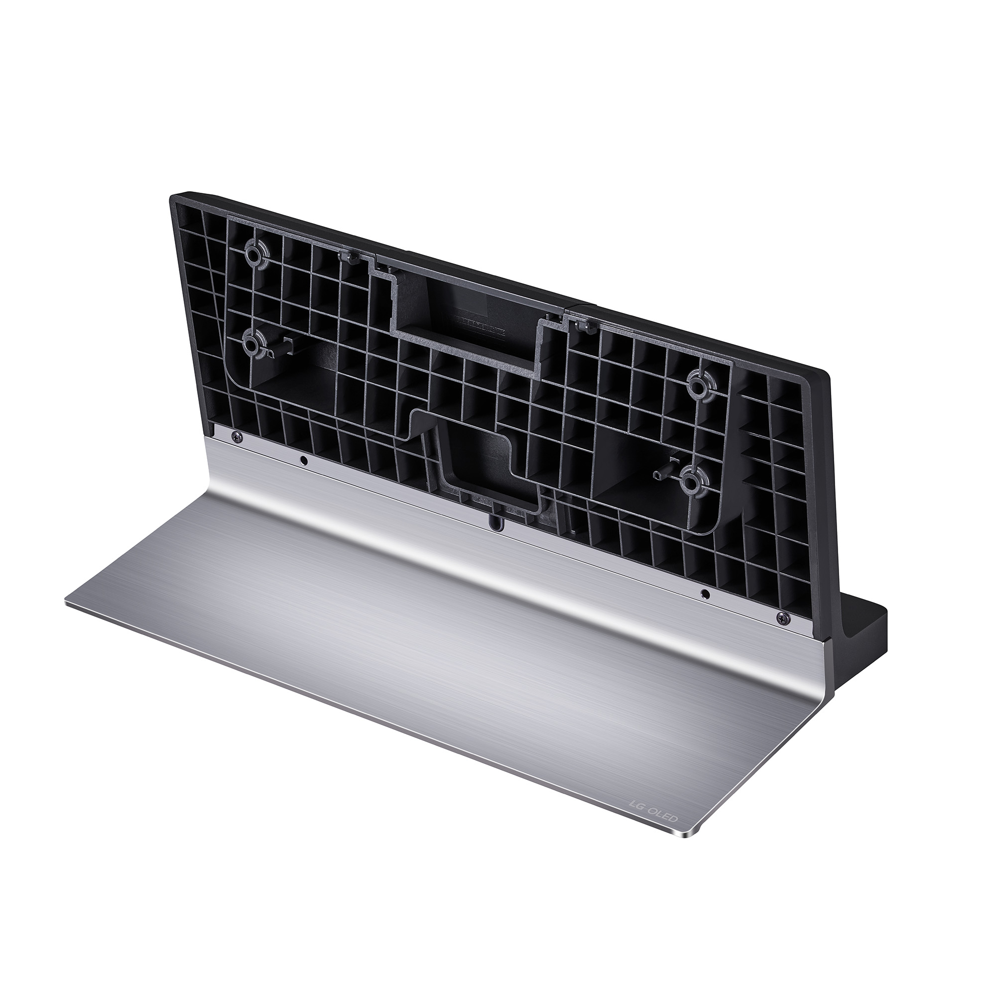 Un soporte de plástico negro con base de metal plateado para un televisor.