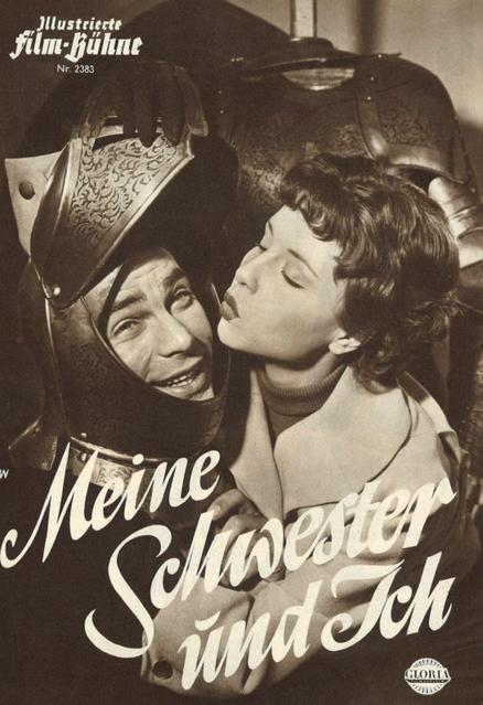 Mann im Helm küsst Frau, die sich ihm nähert. Titel: Meine Schwester und Ich.