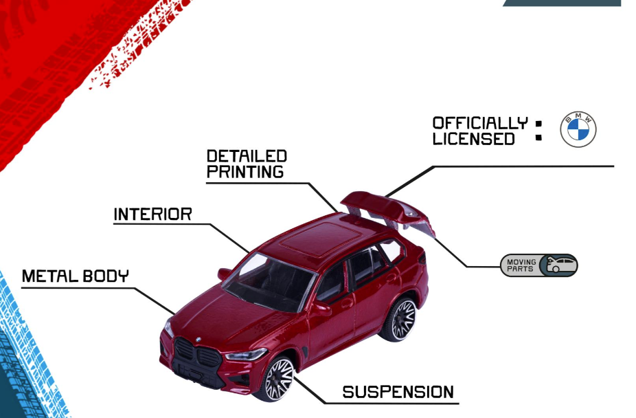Ein rotes BMW-Spielzeugauto mit geöffneter Heckklappe, das Metallkarosserie und Innendetails zeigt.