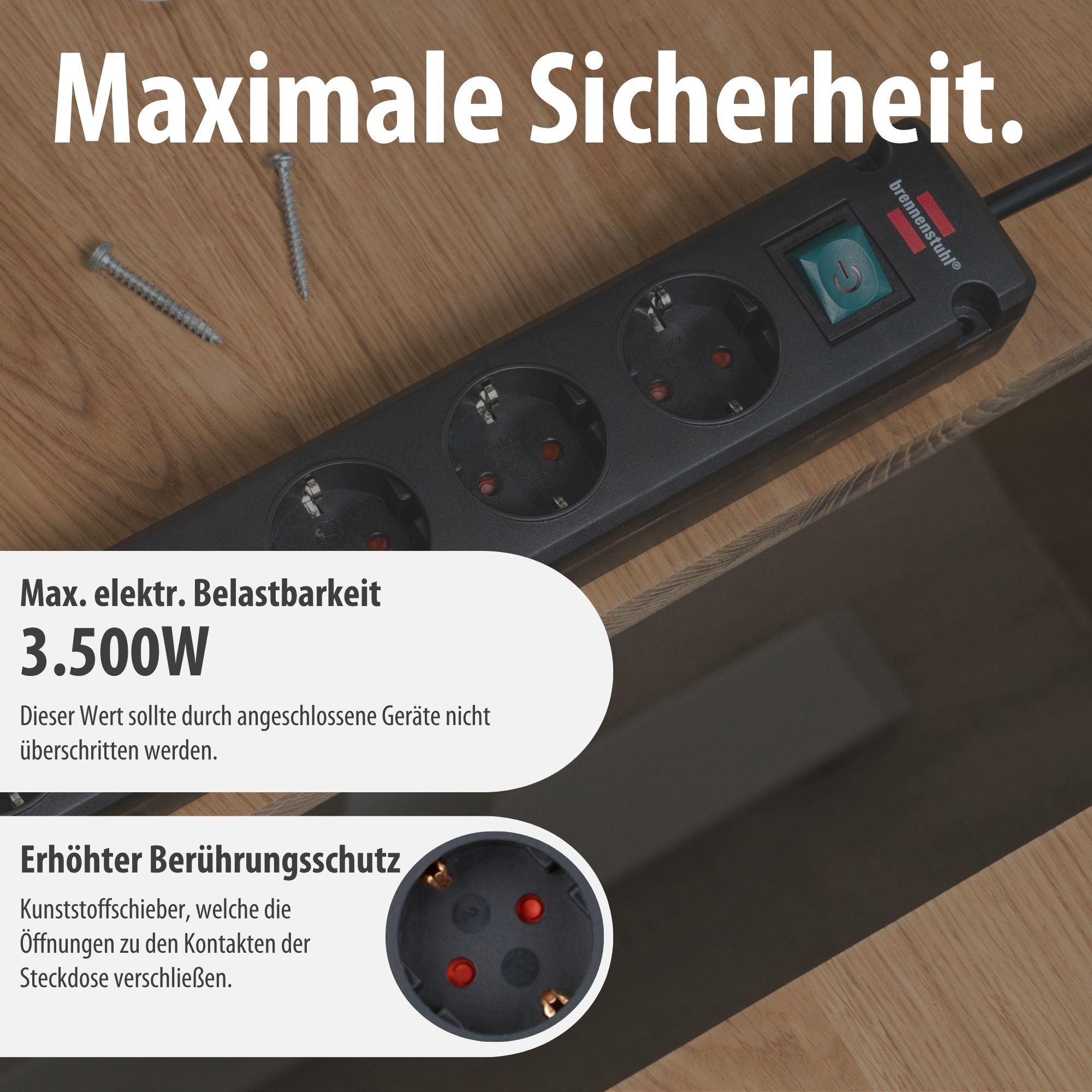 Schwarze Steckdosenleiste mit Schalter, max. Belastbarkeit 3.500W.
