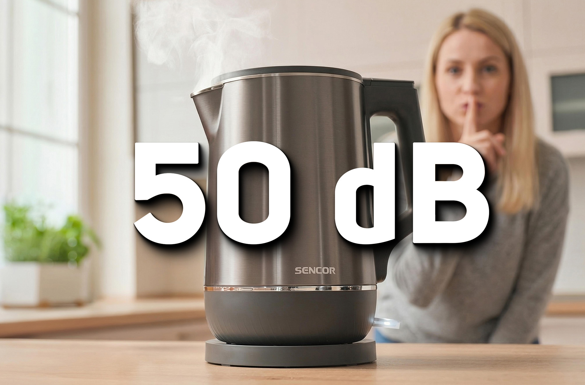 Egy nő 'suttog' jelet mutat egy gőzölgő, '50 dB' feliratú vízforraló mellett.