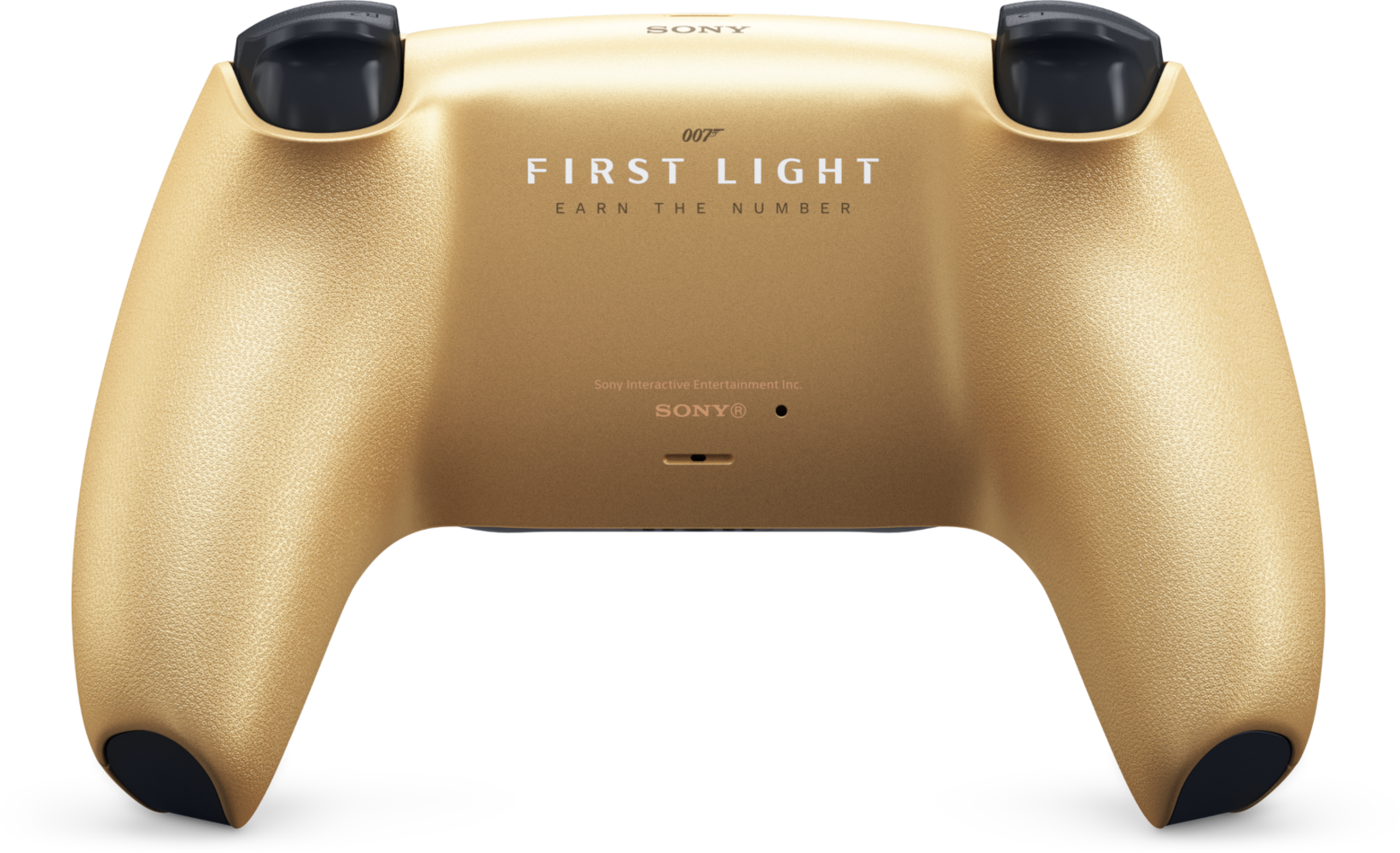 Arany Sony kontroller hátoldala '007 FIRST LIGHT' felirattal.