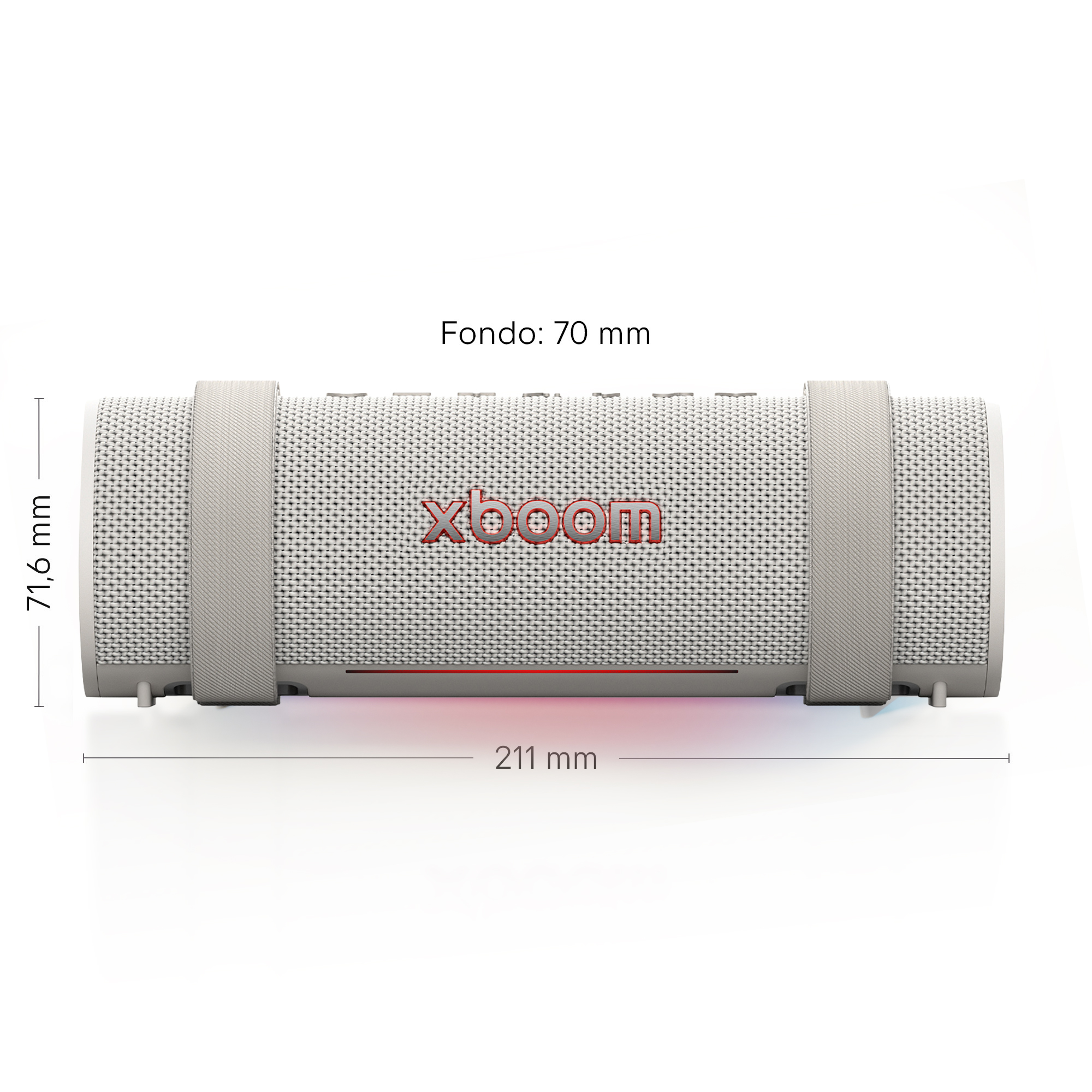 Un altavoz portátil blanco con el logo "Xbooom" y marcas de dimensiones.