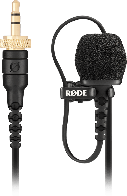 Un microphone cravate noir avec connecteur doré et bonnette.