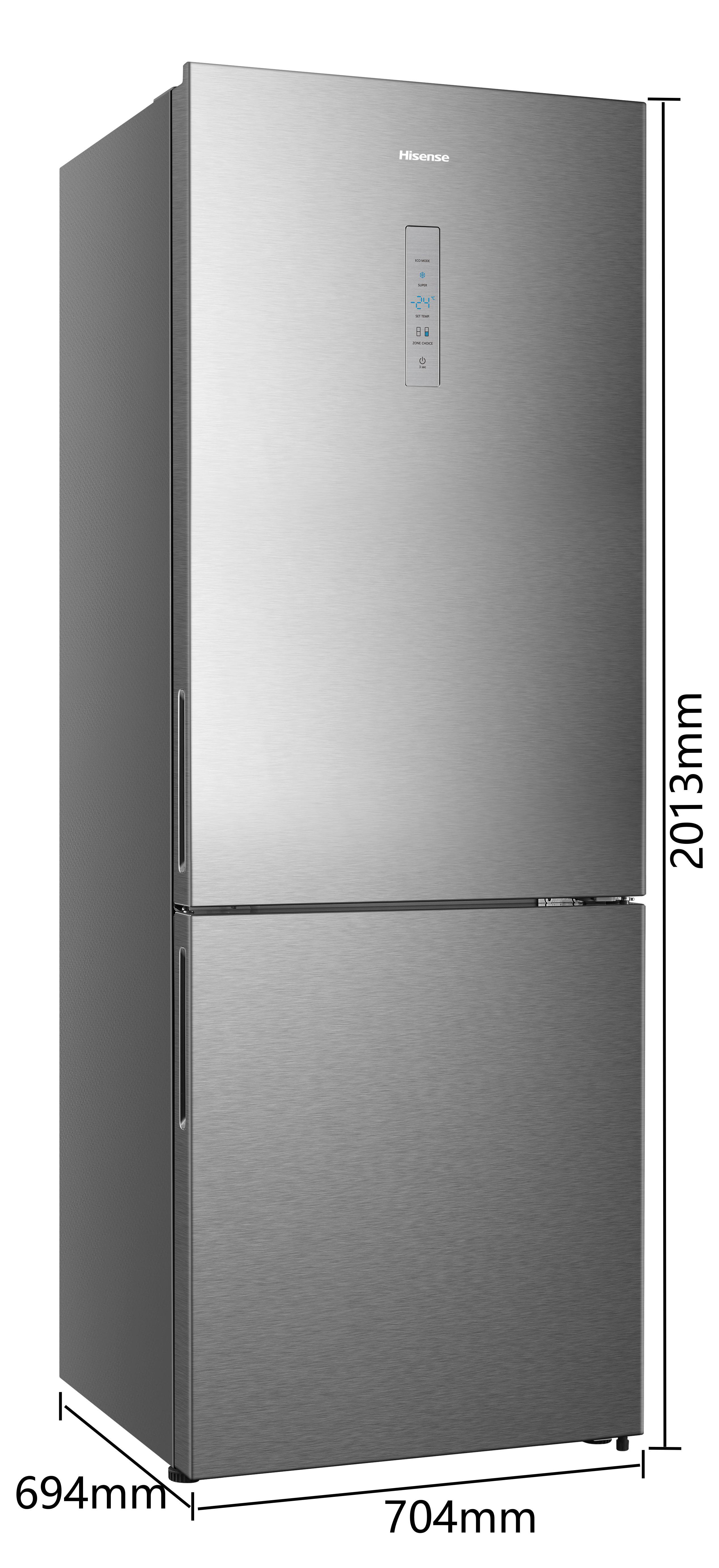 Ein silberner Hisense-Kühlschrank mit zwei Türen und einem digitalen Display auf der oberen Tür.
