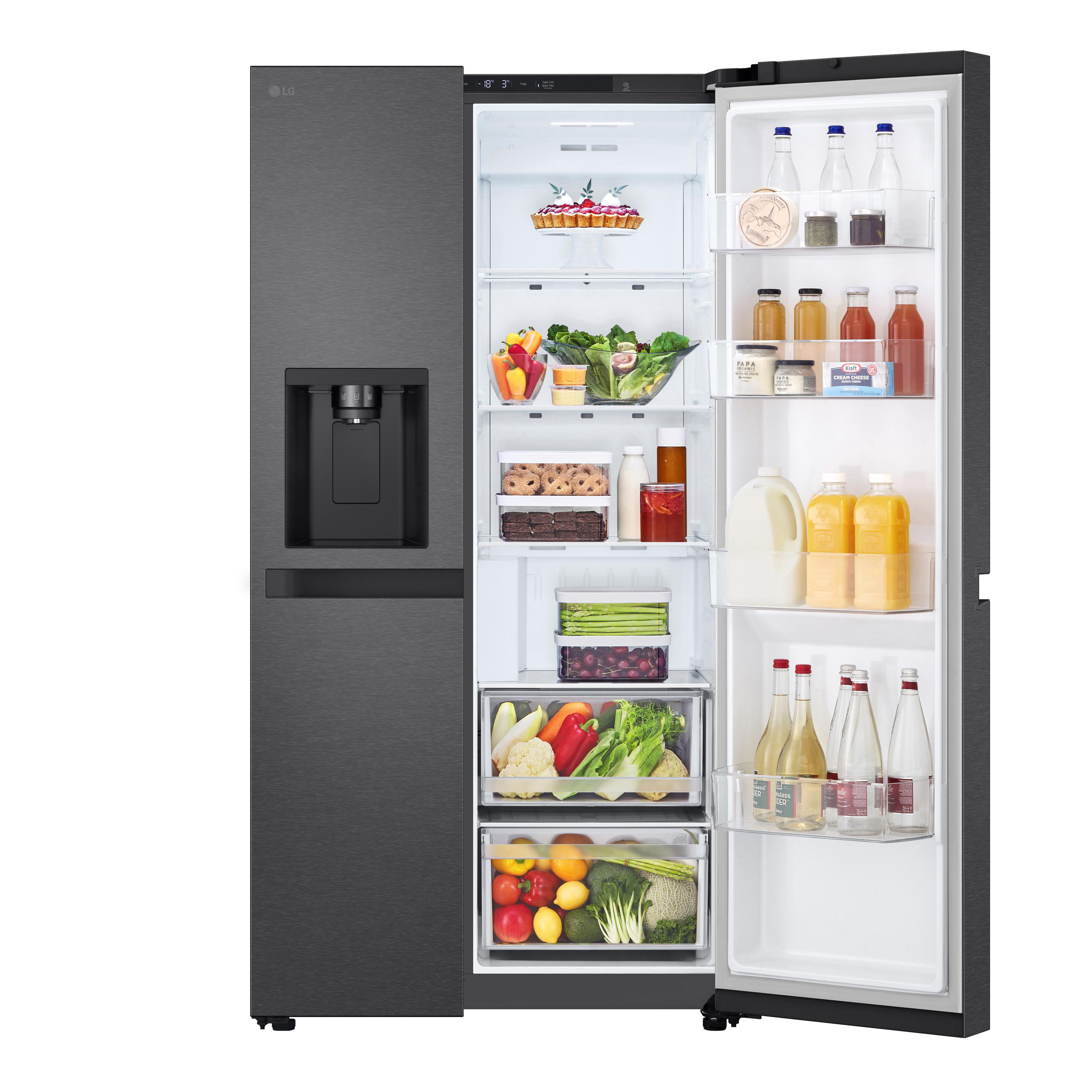 Ein offener schwarzer Kühlschrank mit Lebensmitteln wie Gemüse, Obst, Getränken und Snacks.