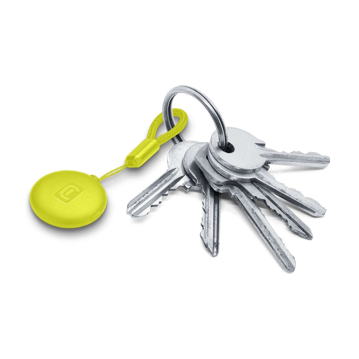 Un mazzo di chiavi con un portachiavi giallo e un anello d'argento su sfondo bianco.