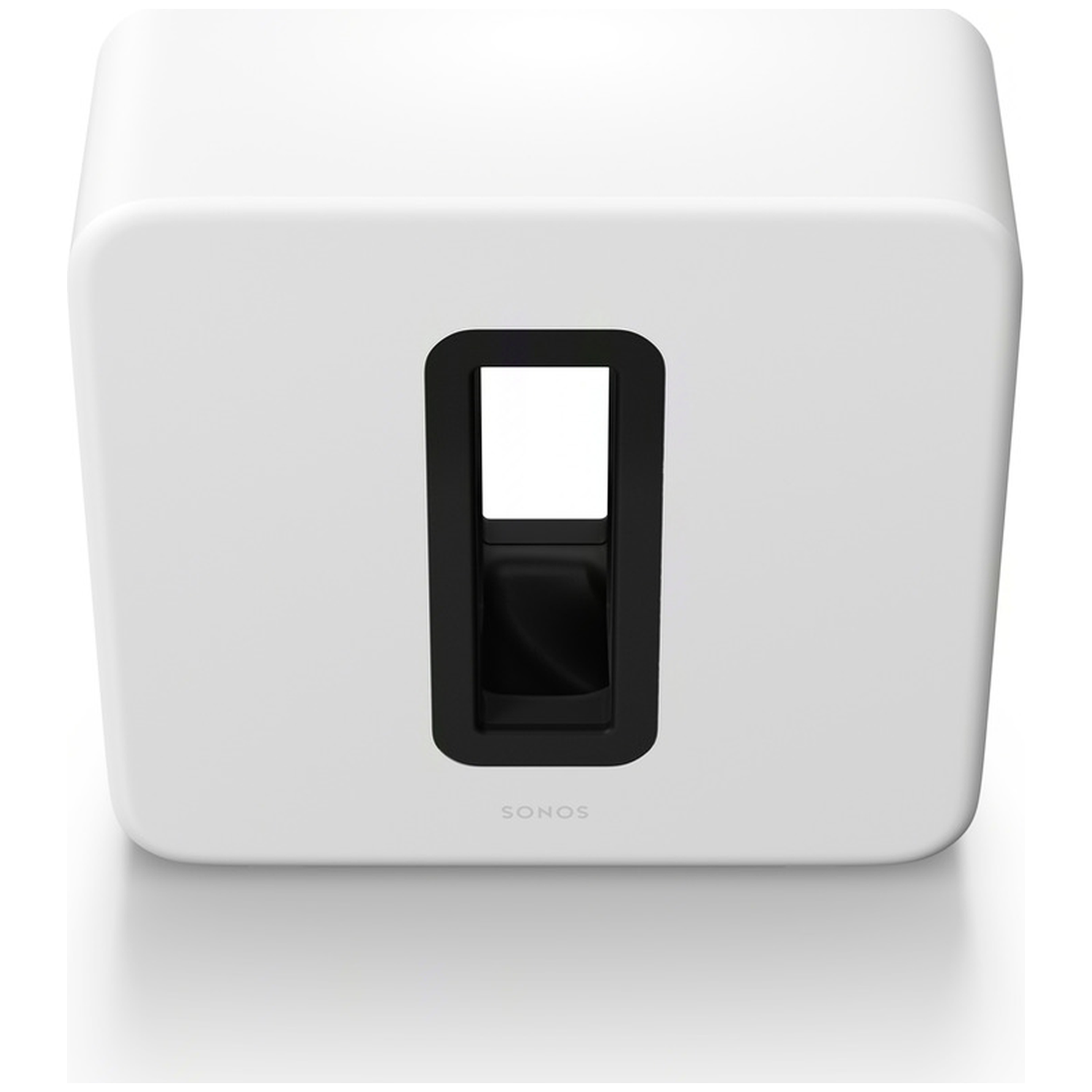Een witte Sonos subwoofer met een zwarte gleuf in het midden.
