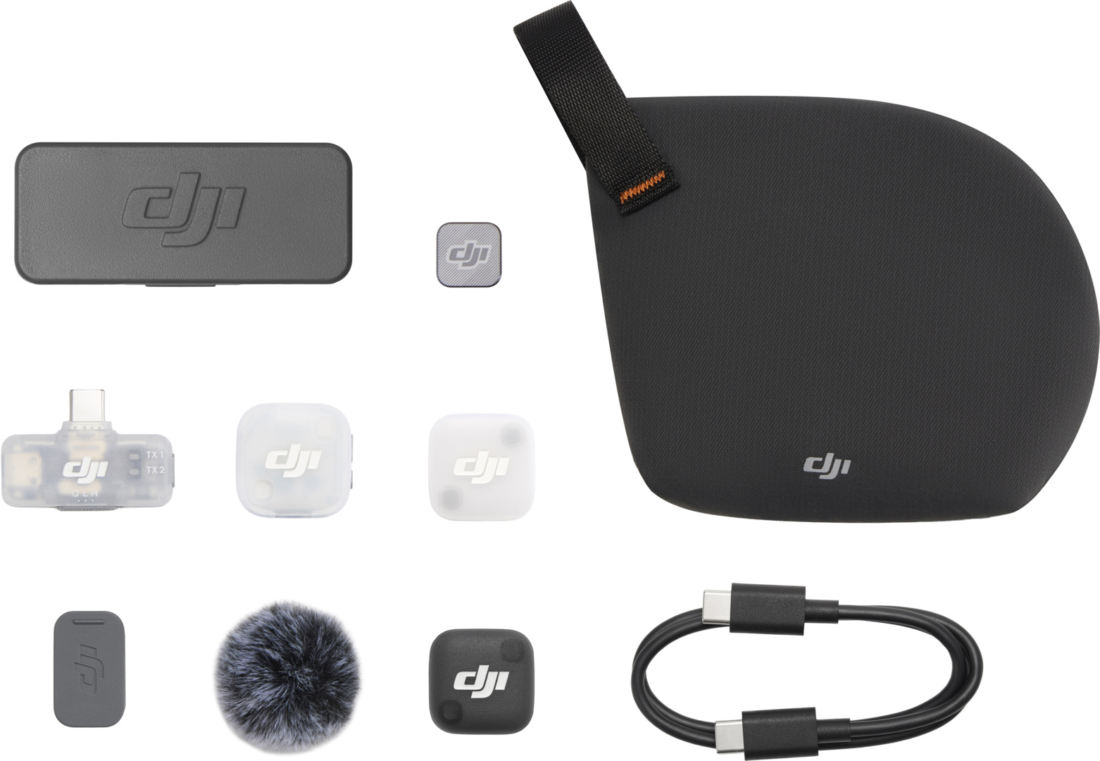 Kit microphone DJI : étui, émetteurs, récepteur, bonnette et câble USB-C.