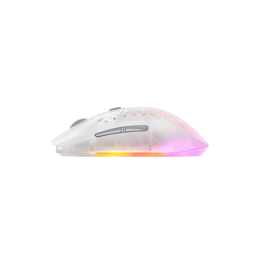 Yandan görünümüyle RGB aydınlatmalı beyaz oyuncu faresi.