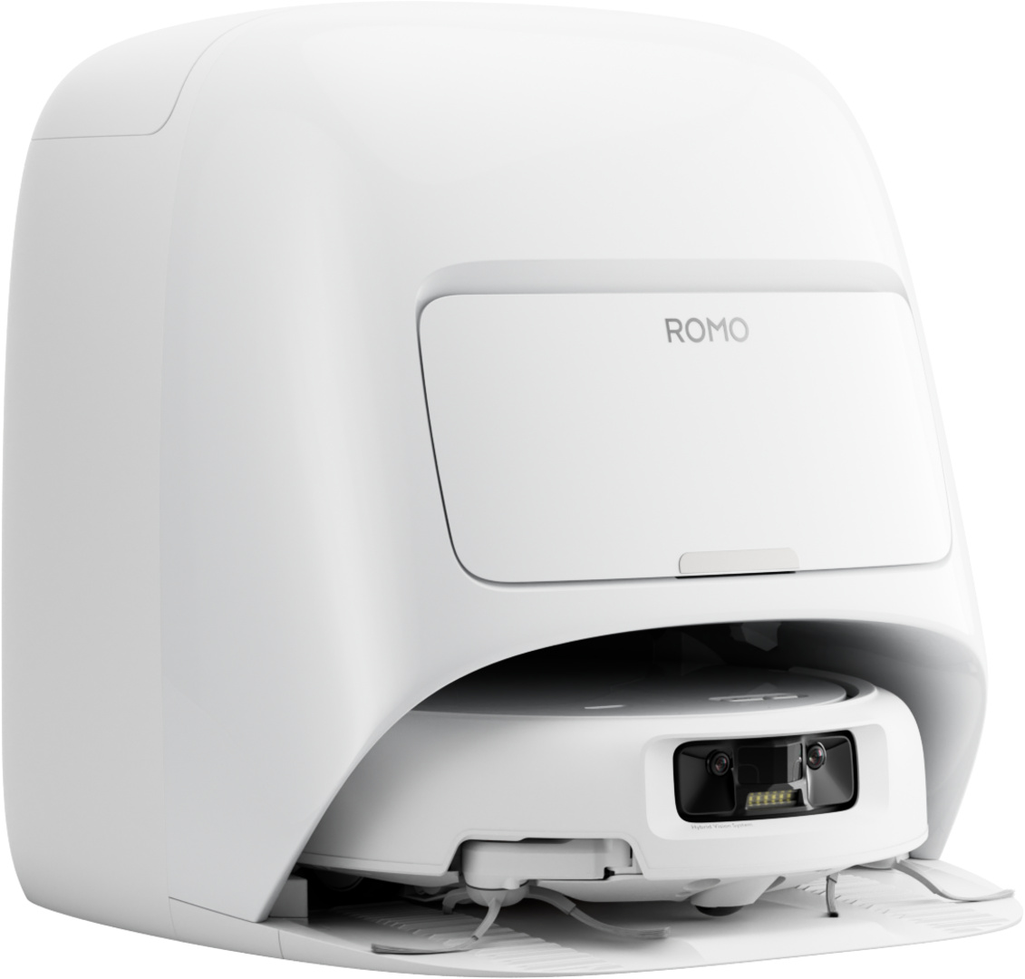 Un robot aspirapolvere bianco con telecamere e spazzole su sfondo bianco.