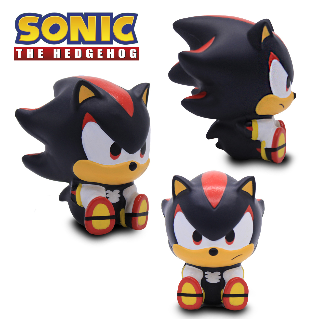 Tres lindas figuras de Shadow the Hedgehog sobre fondo blanco.