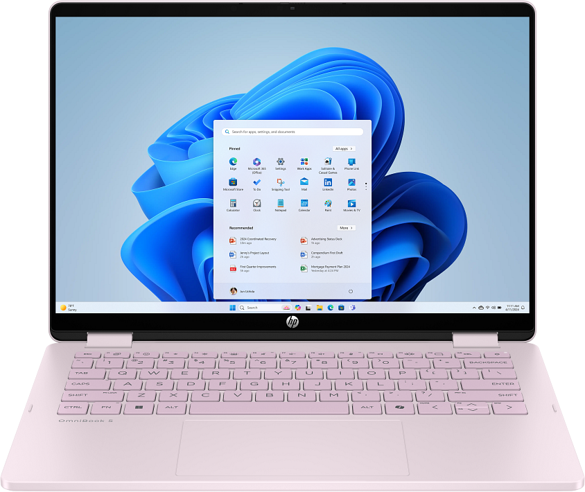Világos rózsaszín HP OmniBook S laptop Windows 11 Start menüvel.