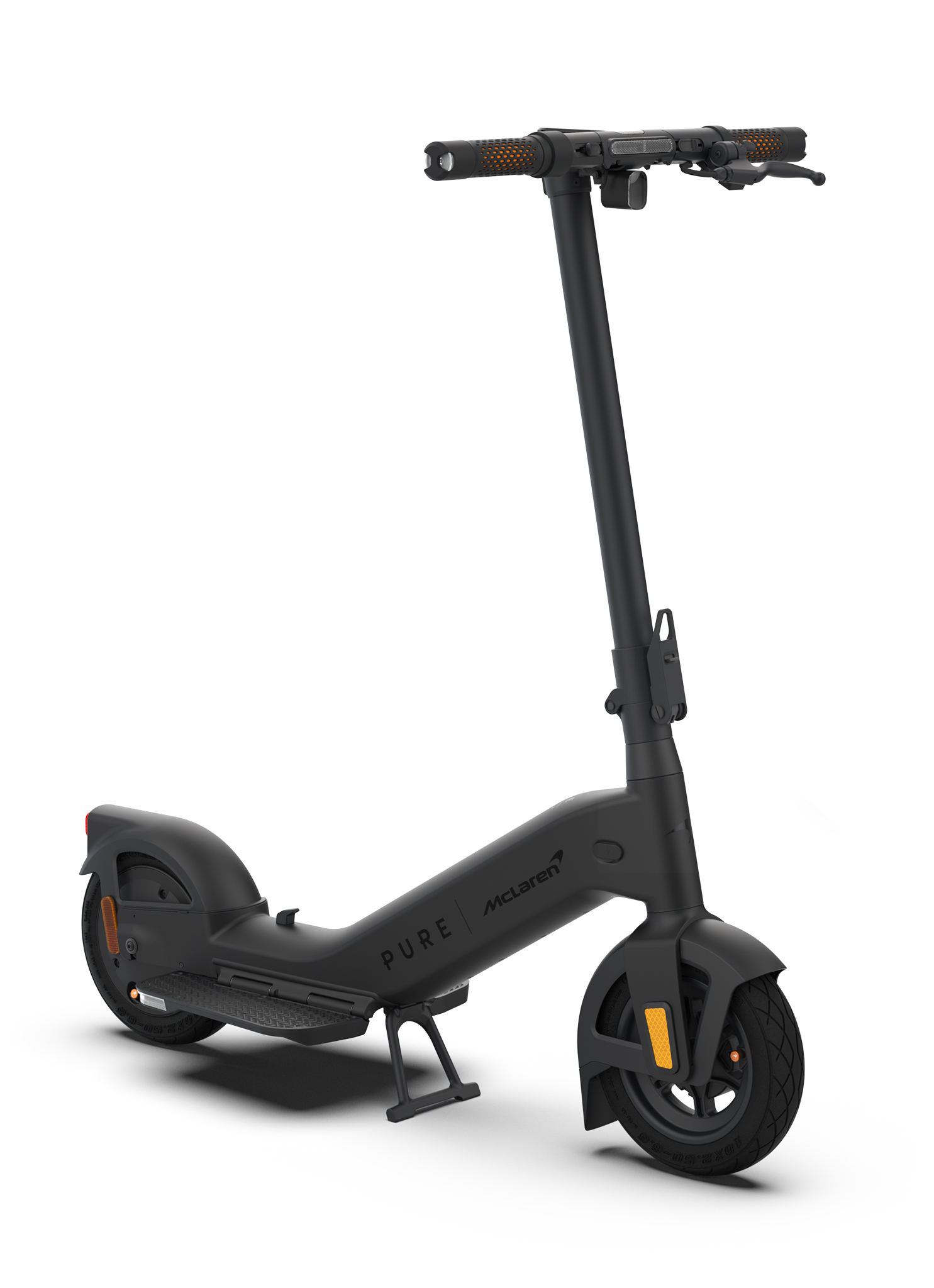 Schwarzer E-Scooter mit orangen Akzenten auf den Griffen und reflektierenden Elementen.