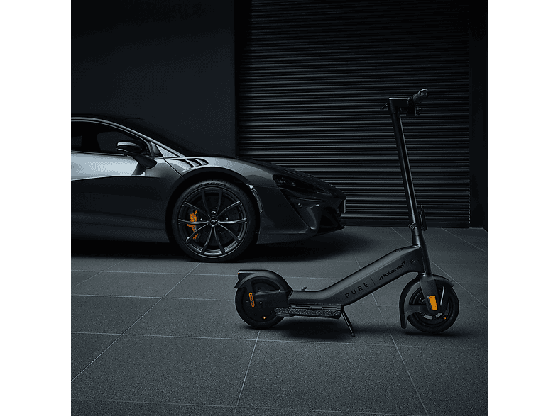 Pure Electric Advance+ McLaren E-Scooter, Schwarz — Foto 2 von 5