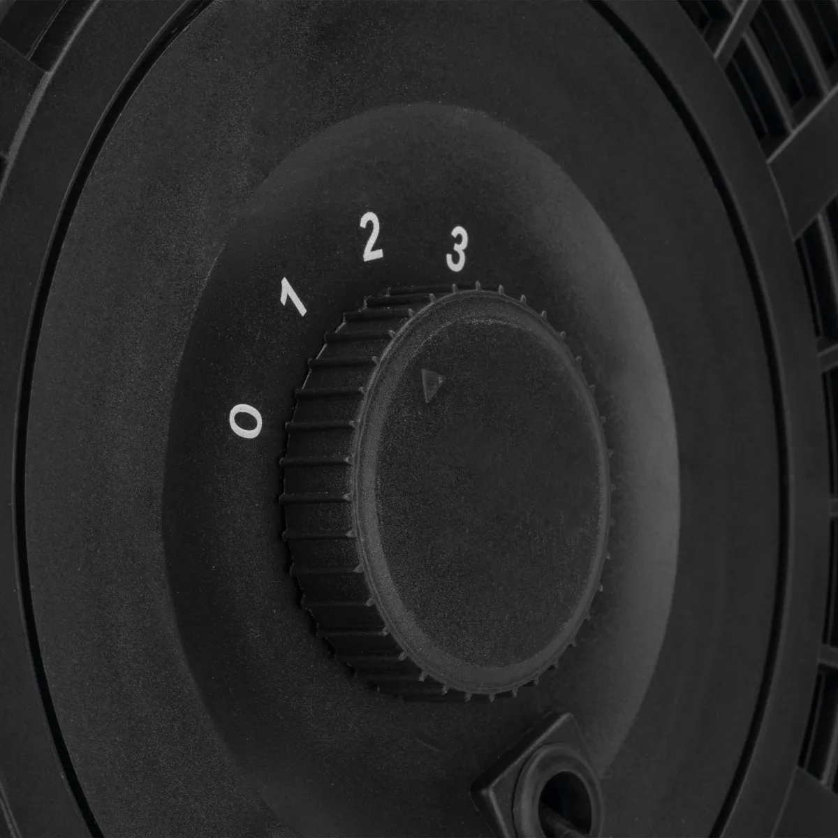 Primer plano de un dial negro con los números 0, 1, 2 y 3.