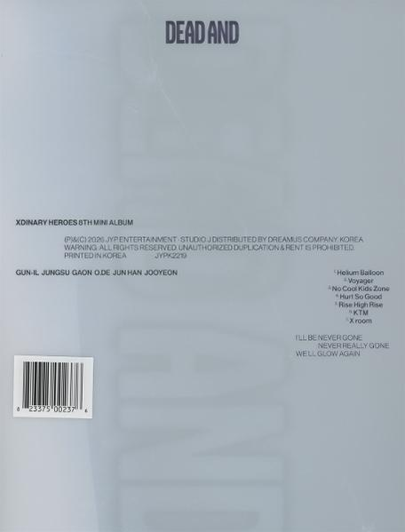 Albumcover mit Titeln und Barcode. Text: DEAD AND, XDINARY HEROES 8TH MINI ALBUM.