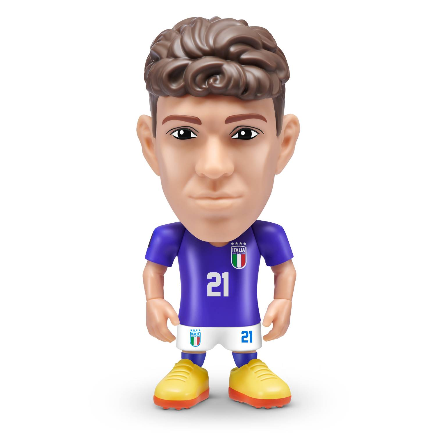 Figura con uniforme de fútbol azul, número 21 y zapatos amarillos, sobre fondo blanco.