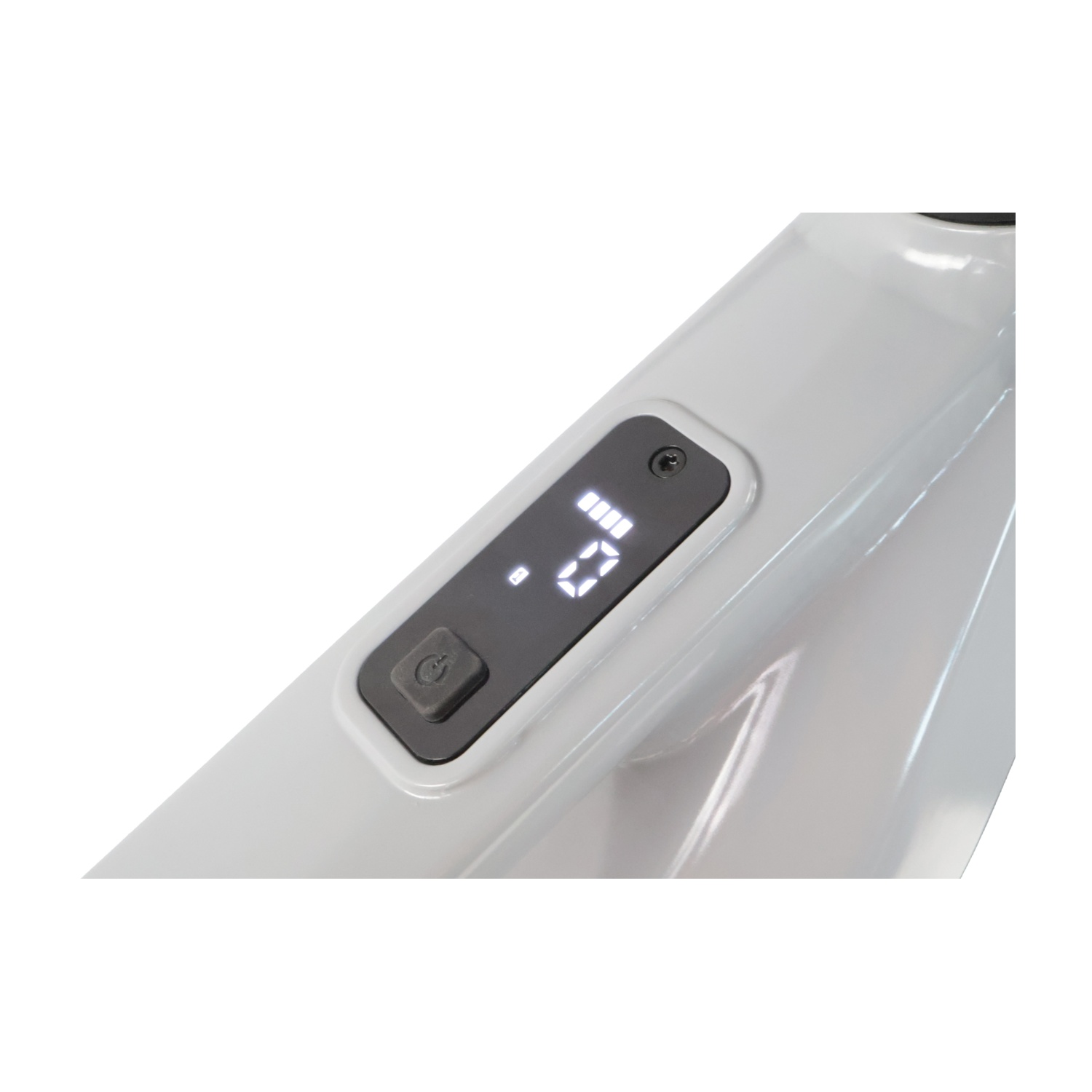 Telaio di bicicletta bianco con display digitale che mostra pulsante di accensione e indicatore batteria.