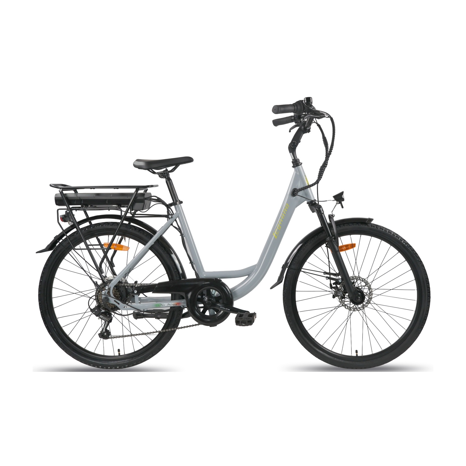 Bicicletta elettrica grigia da donna con portapacchi, batteria e freni a disco.