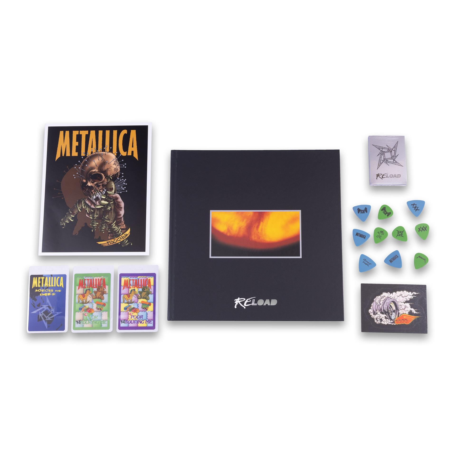 Metallica Reload Box: Poster, Buch, Picks, Sticker und Karten.
