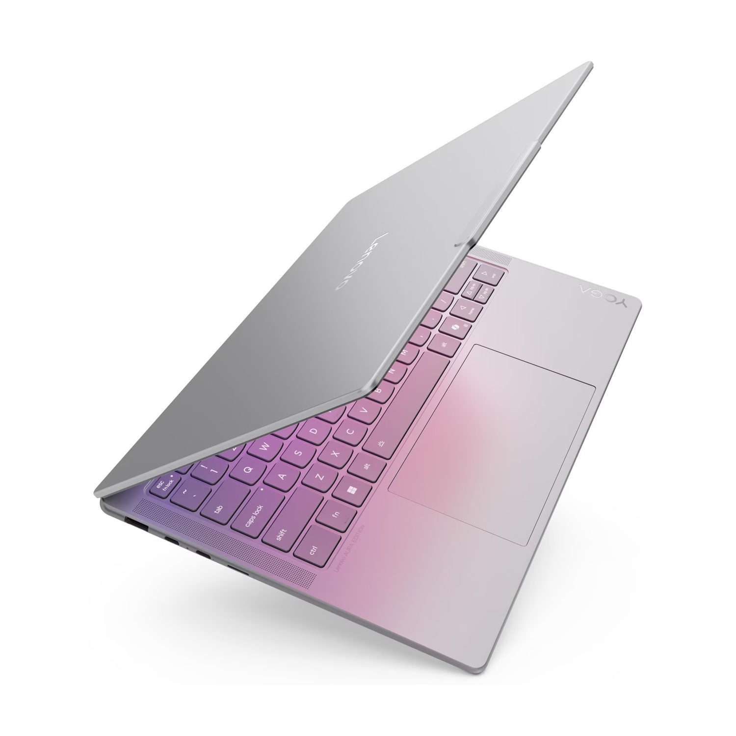 Laptop Lenovo Yoga argento aperto con tastiera sfumata rosa e sfondo bianco.