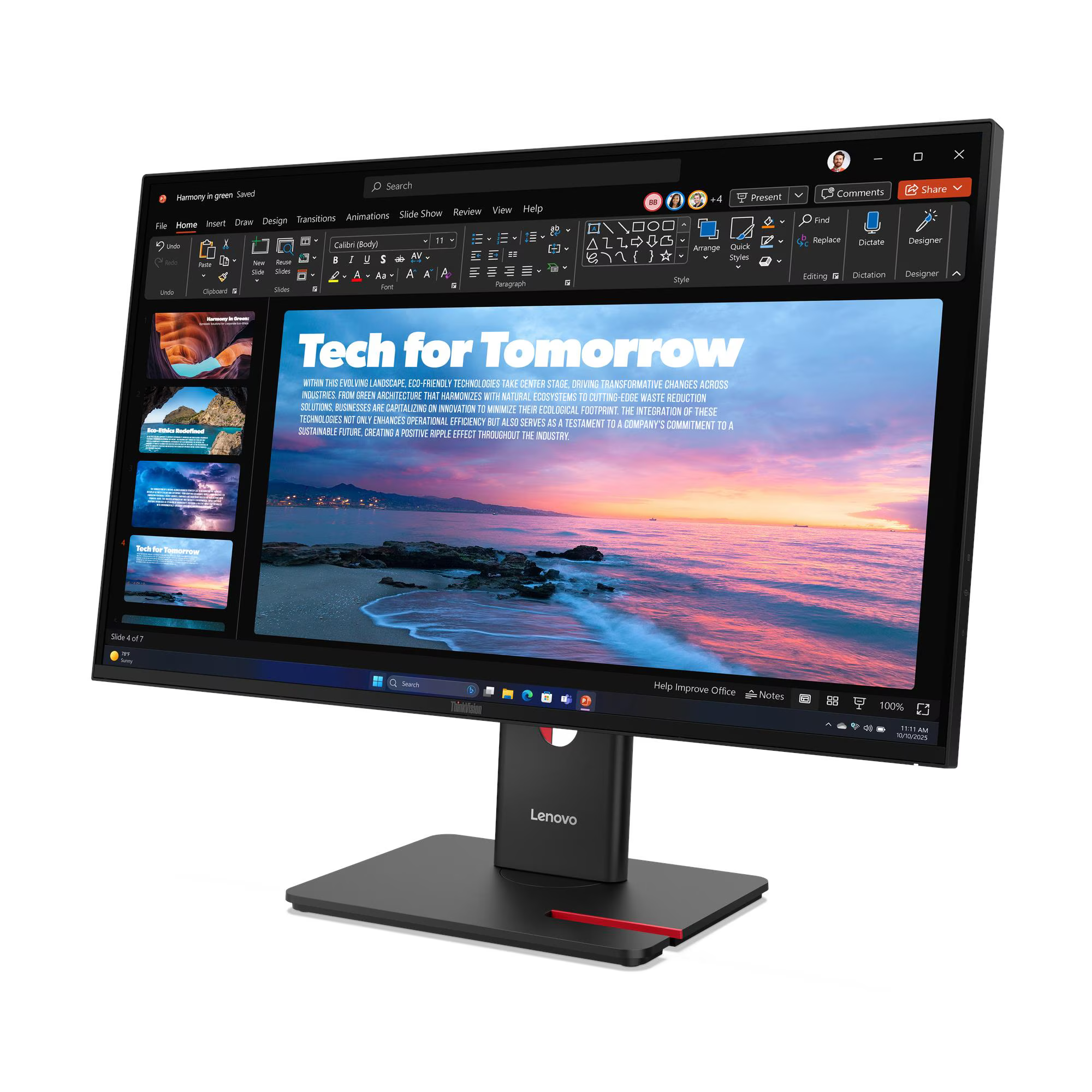 Egy számítógép monitoron a "Tech for Tomorrow" című előadás látható, naplementével az óceán felett.