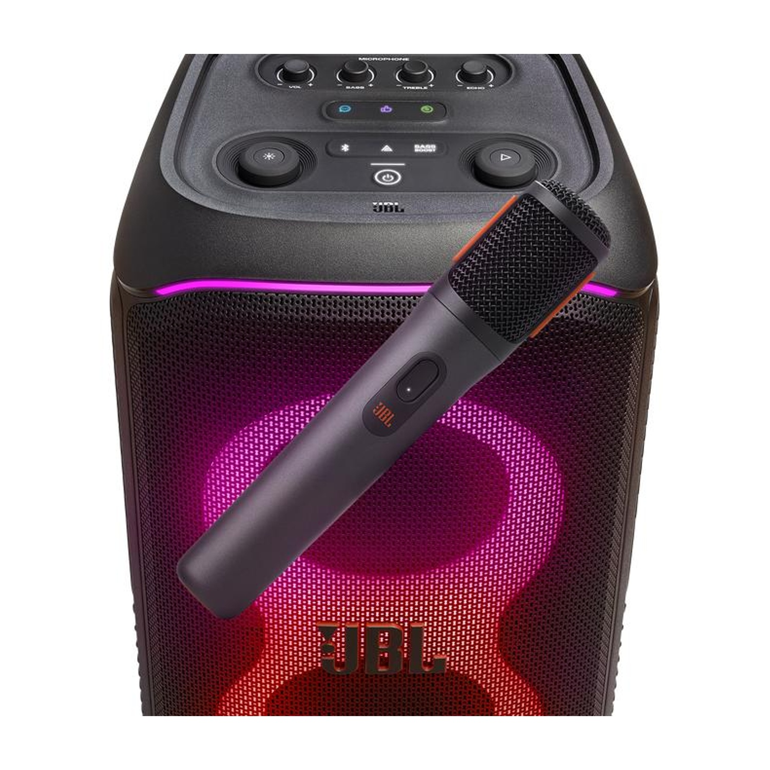 Altoparlante JBL nero con microfono, illuminato da luci rosa e rosse.