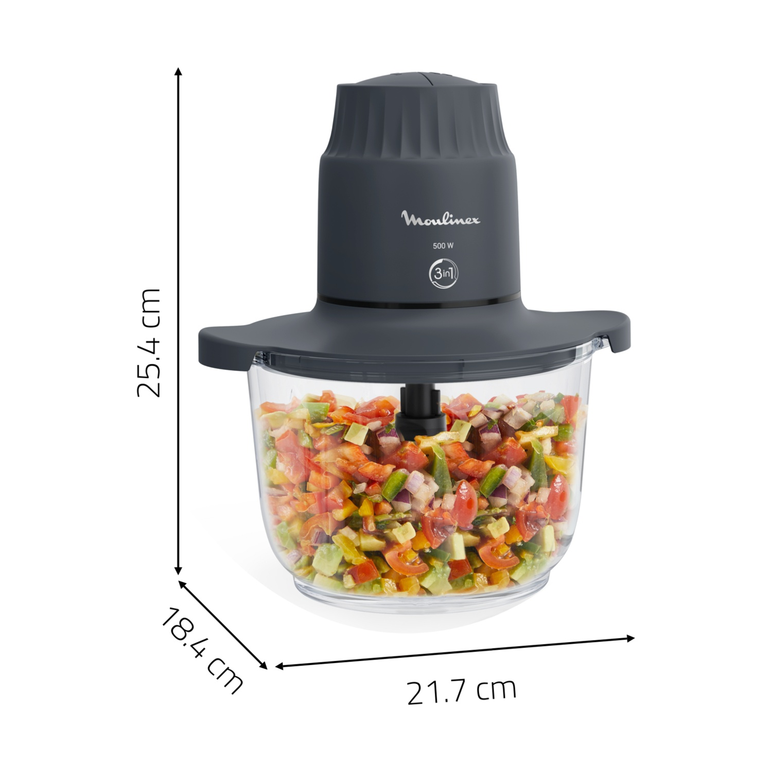 Tritatutto Moulinex grigio scuro da 500 W riempito con verdure tritate.