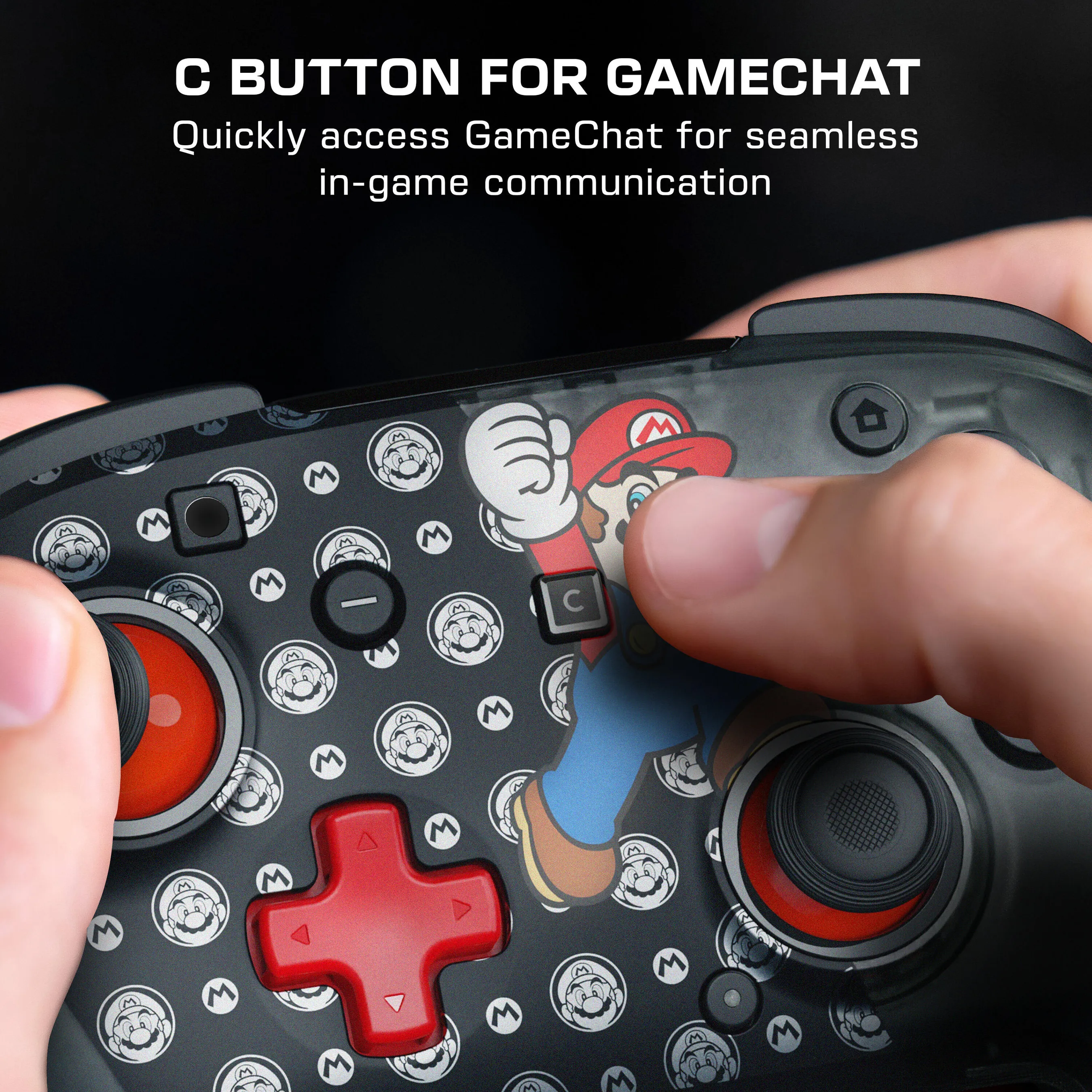 Nahaufnahme eines Controllers mit Mario-Motiv, der C-Taste wird gedrückt.