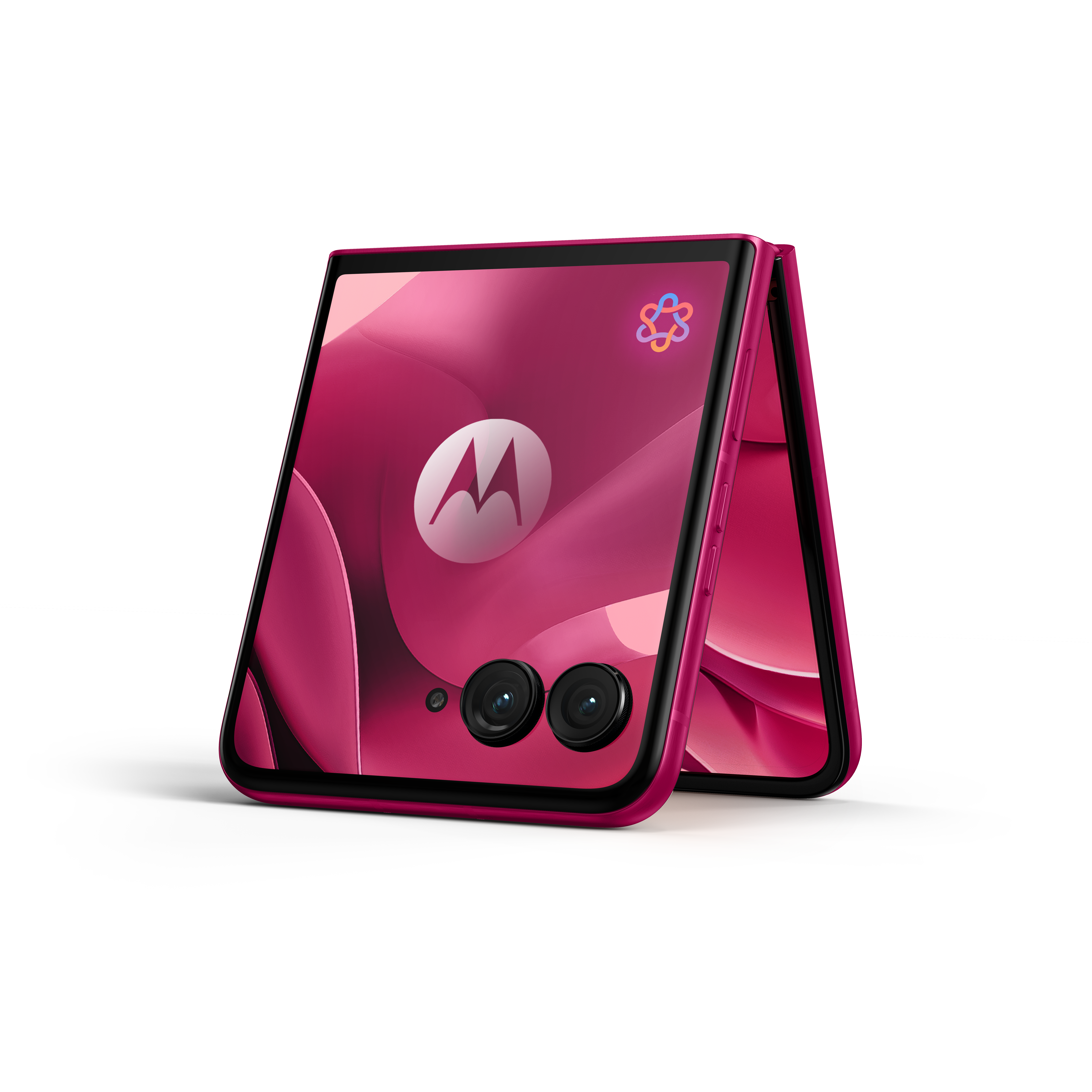 Otwarty, różowy smartfon Motorola Razr z dwoma aparatami na wyświetlaczu.