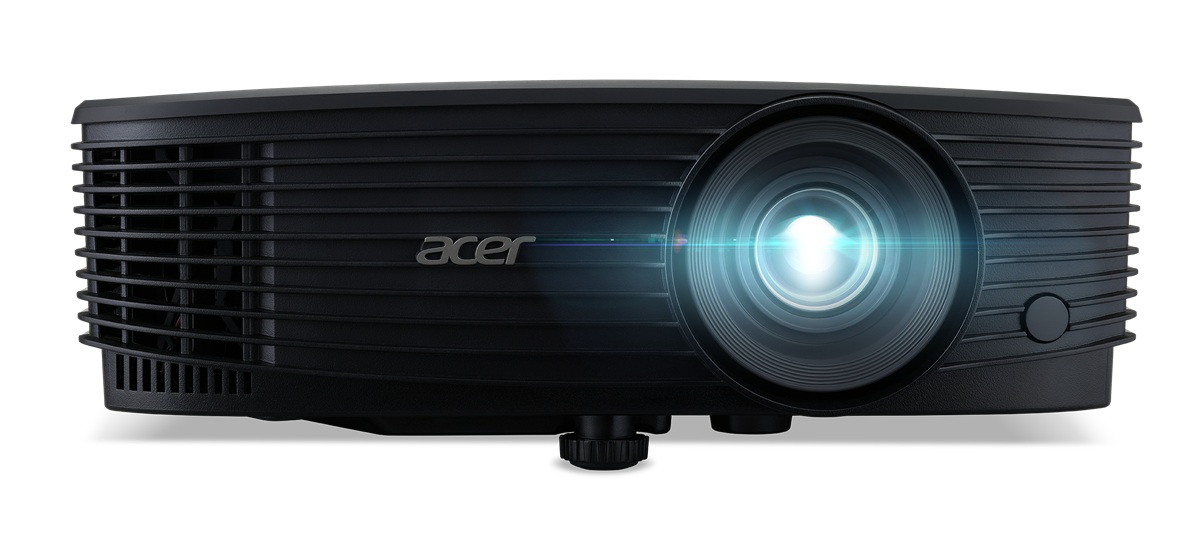 Fekete Acer projektor megvilágított lencsével és szellőzőrésekkel.