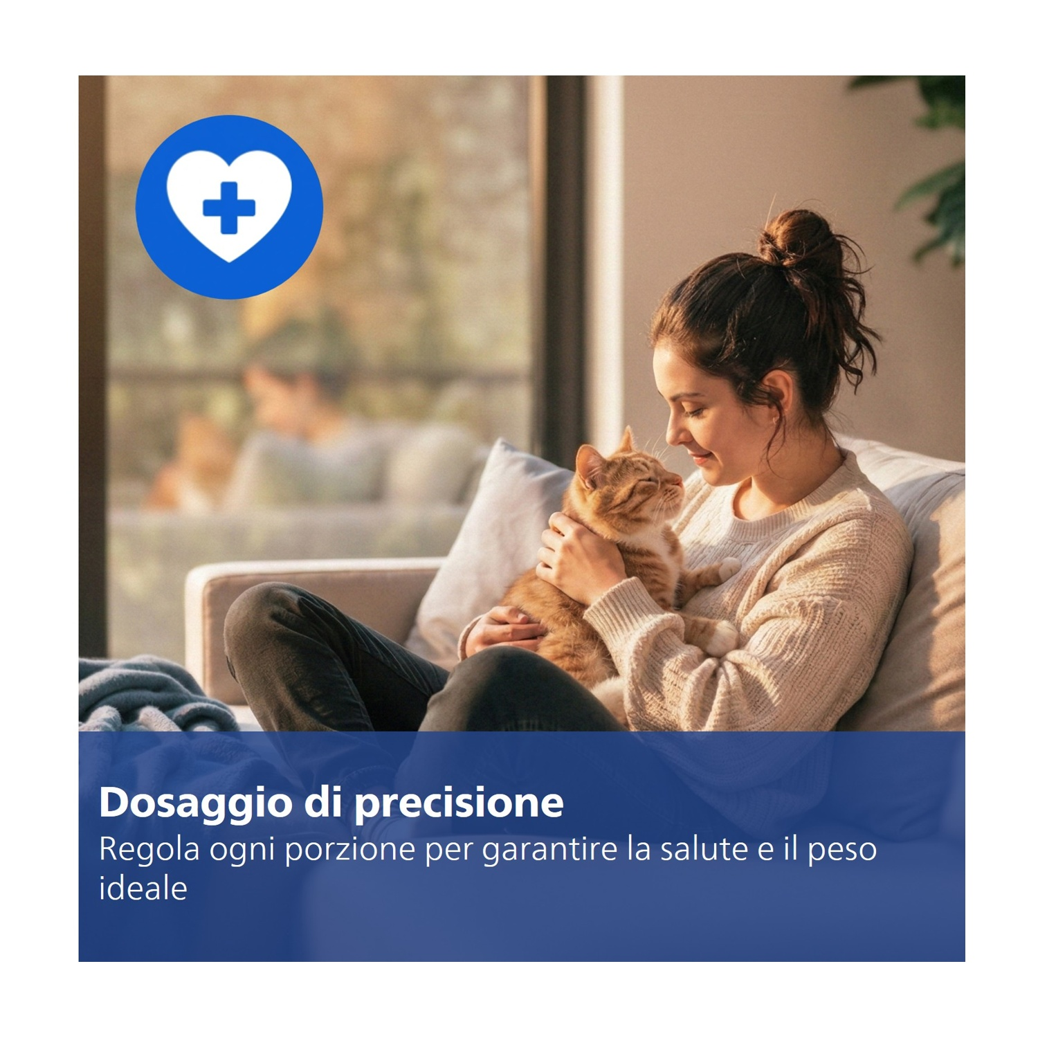 Una donna tiene un gatto arancione in grembo, con un simbolo di cuore.