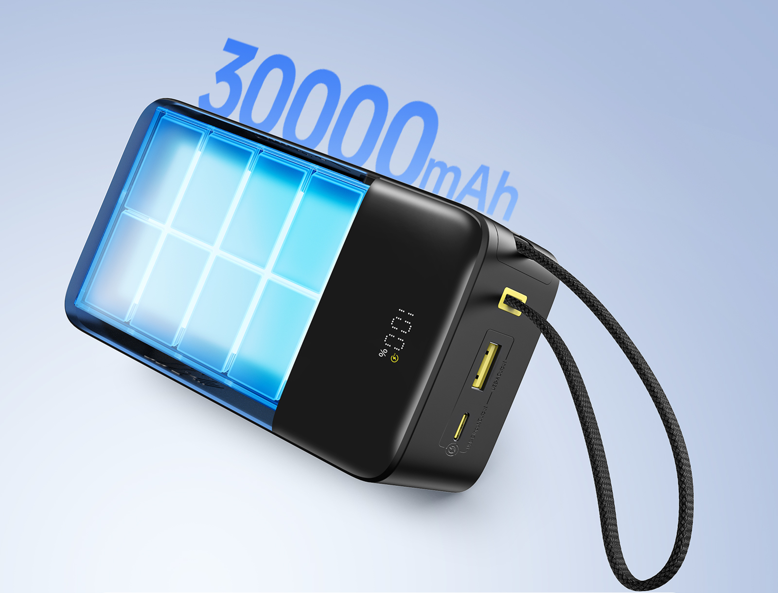 Batería externa negra con celdas azules brillantes y pantalla de 30000 mAh.