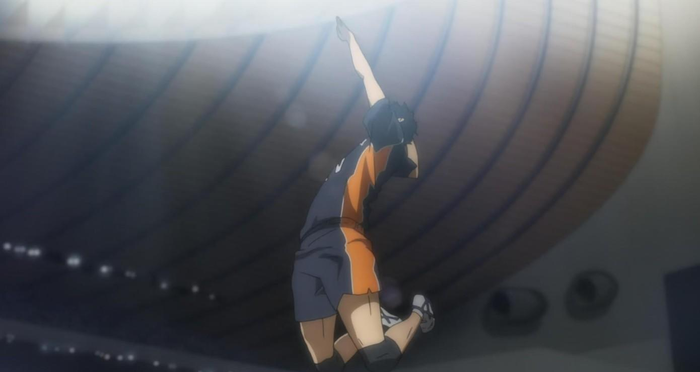 Ein Anime-Charakter in einem blauen und orangen Trikot springt, um einen Ball zu schlagen.