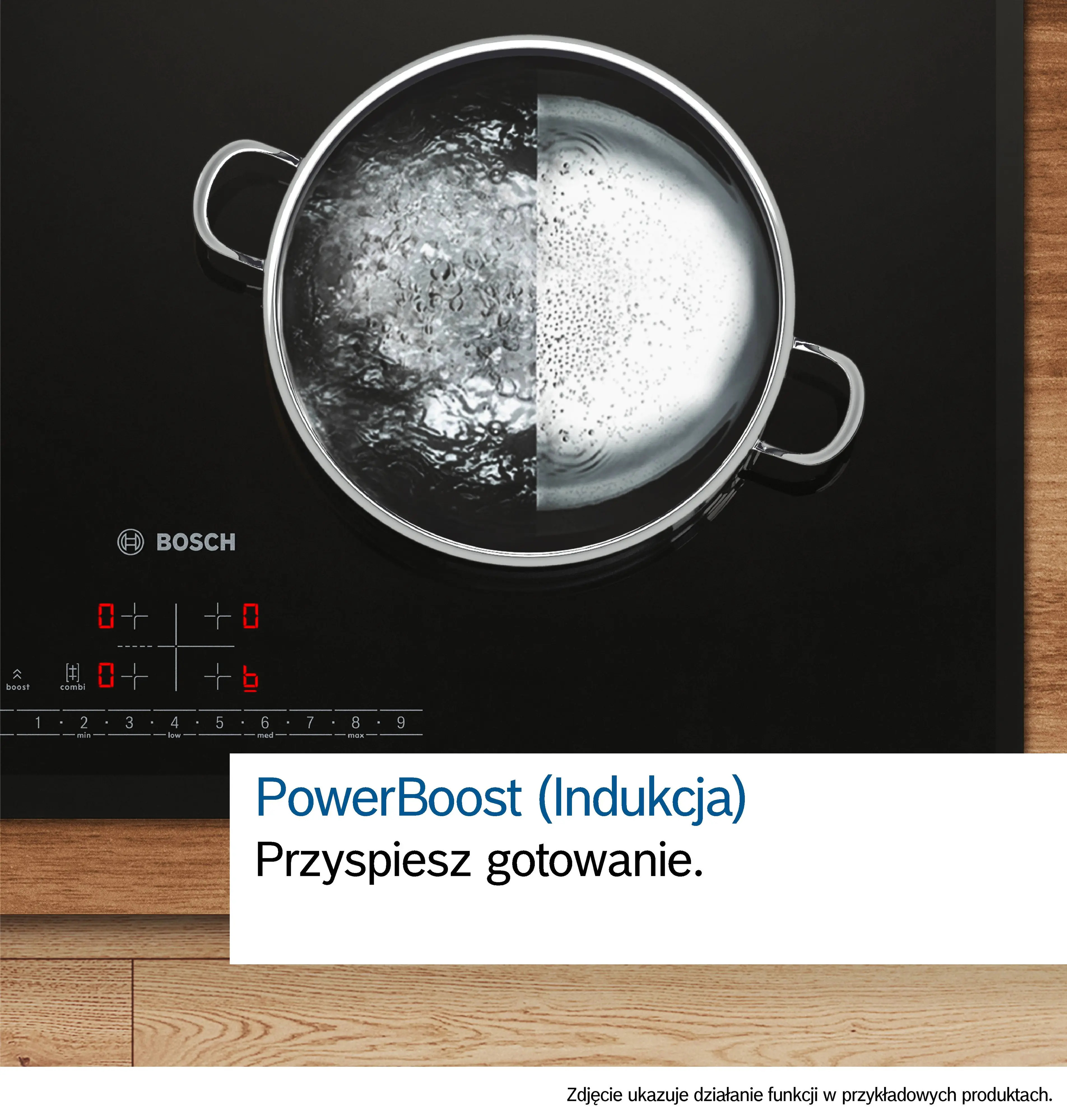 Garnek z gotującą się wodą na płycie indukcyjnej Bosch z funkcją PowerBoost.