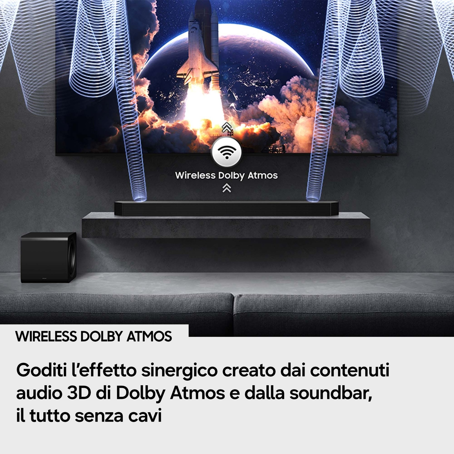 Un subwoofer e una soundbar neri davanti a una TV che mostra il lancio di un razzo.