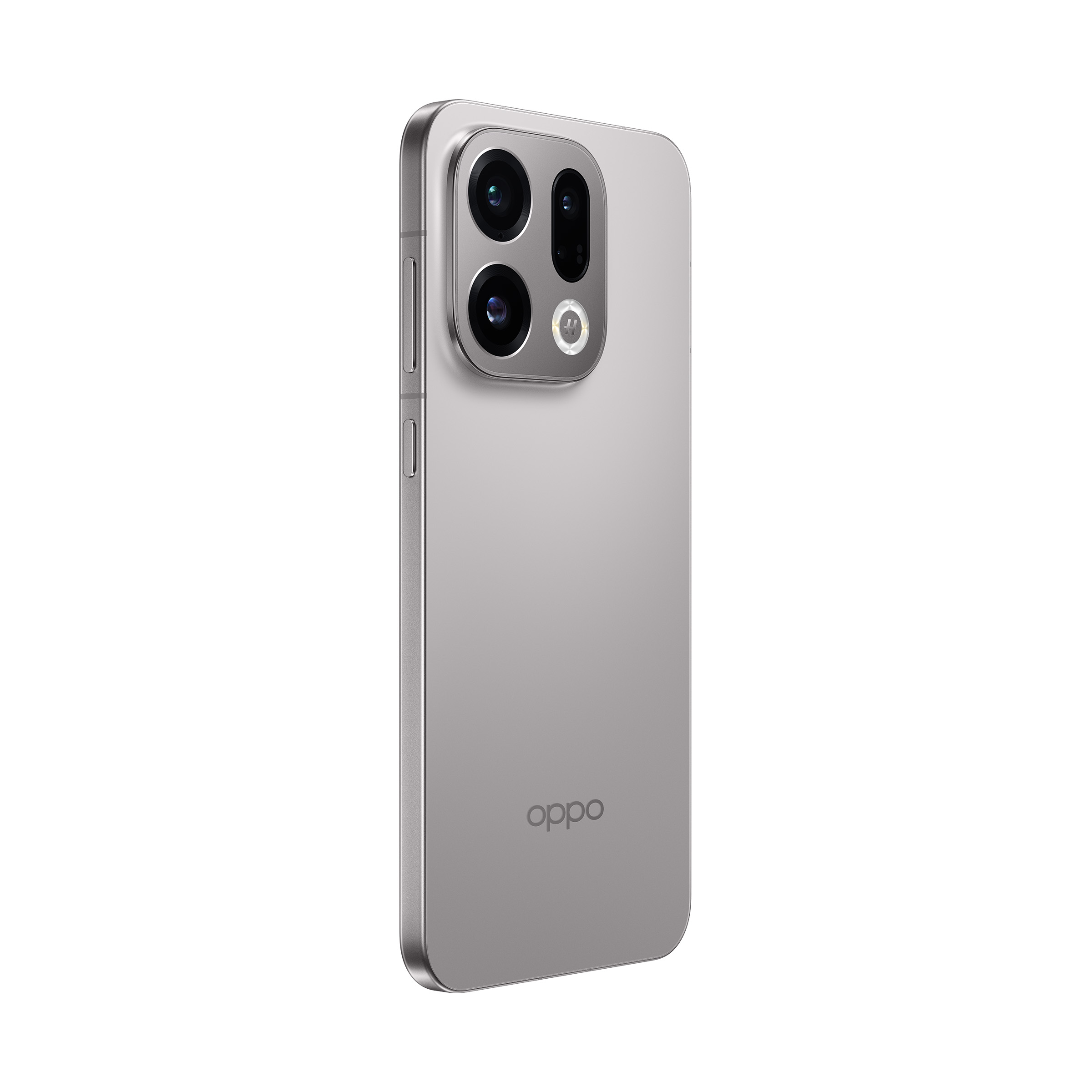 Srebrny smartfon z trzema aparatami i logo Oppo z tyłu.