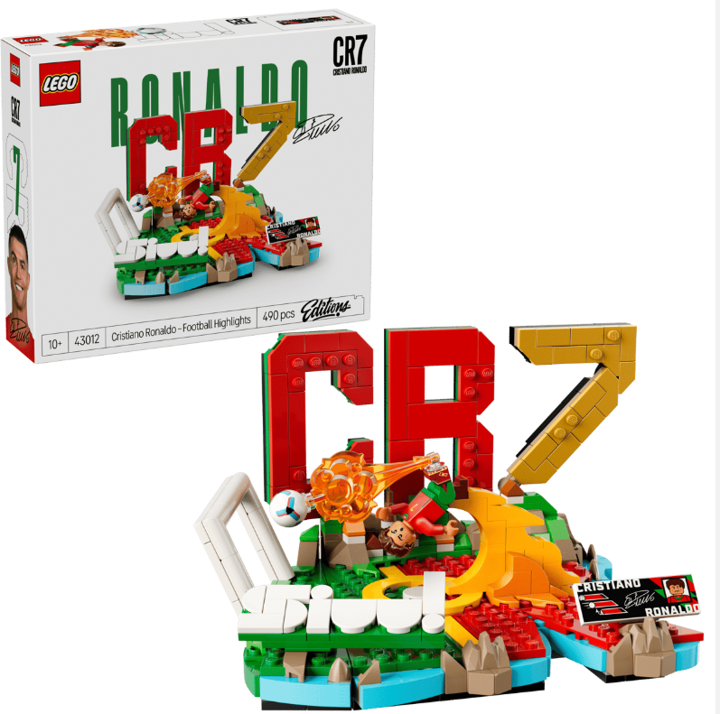 LEGO-Set mit Cristiano Ronaldo CR7 Fußball-Highlights, inklusive Spielfigur und Ball.