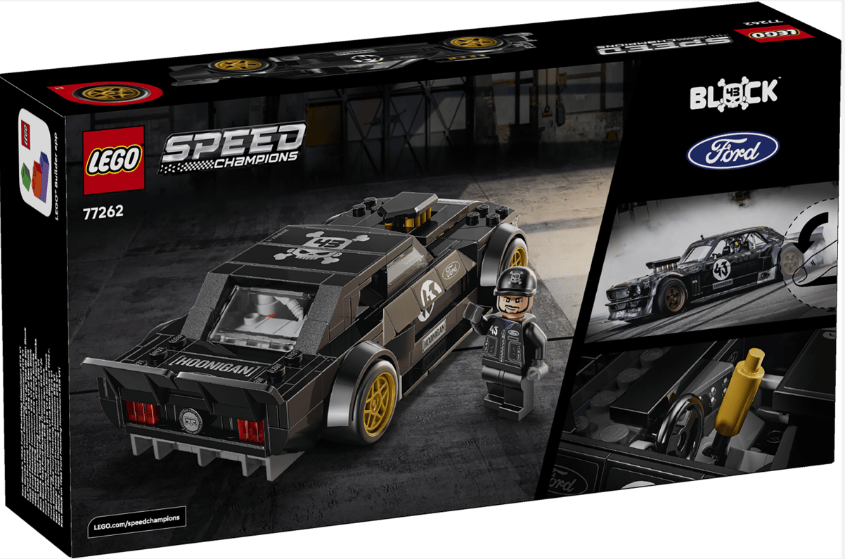 Lego Ford Mustang mit Minifigur auf schwarzem Karton.