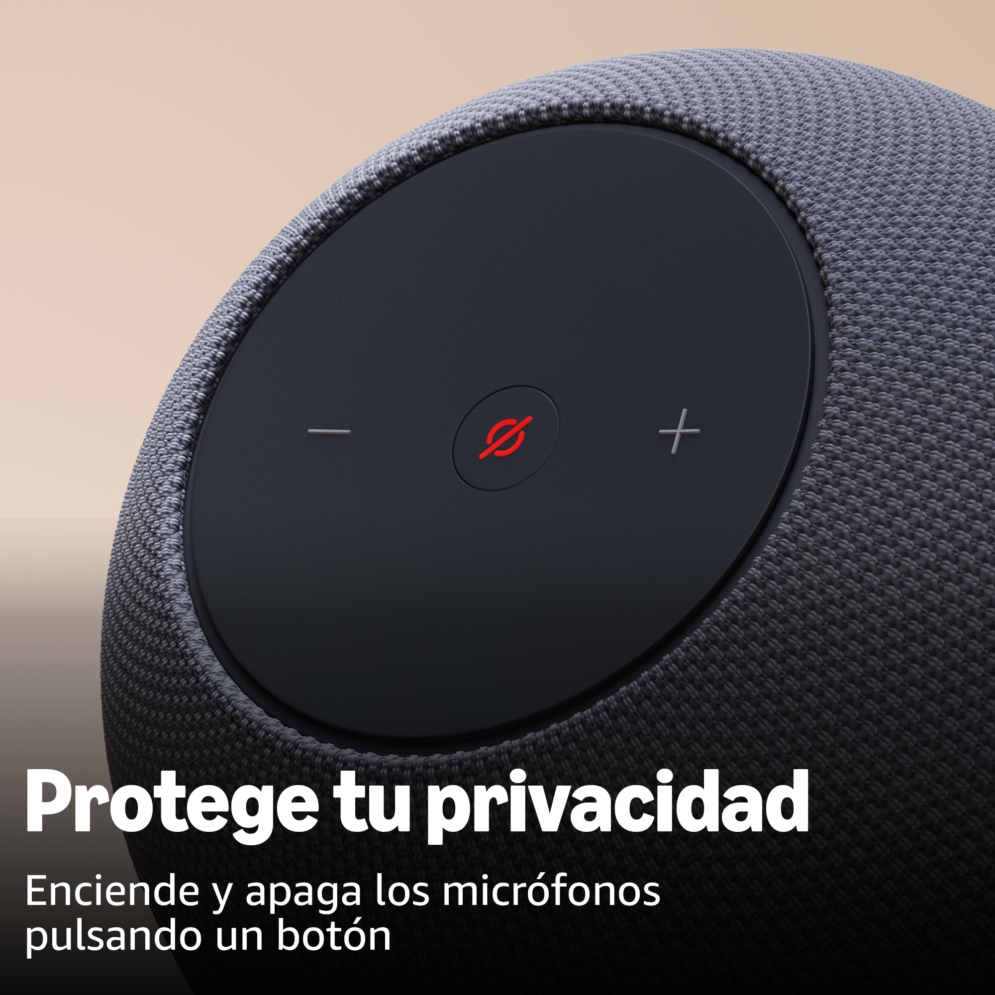 Un altavoz gris con un icono de micrófono rojo y botones de más/menos.