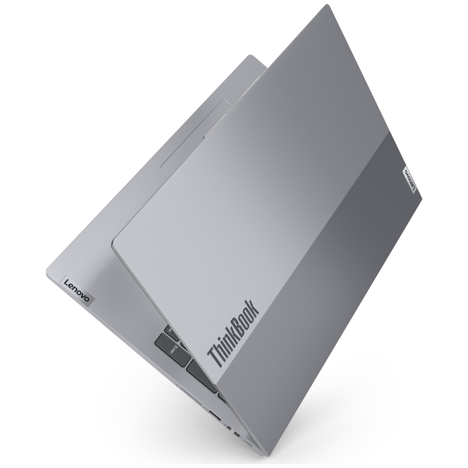 Een grijze Lenovo ThinkBook laptop op een witte achtergrond.
