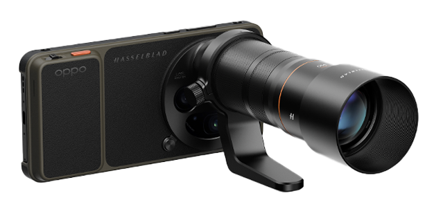 Smartfon z aparatem Hasselblad i dużym mocowaniem obiektywu na czarnym tle.
