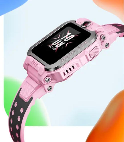Różowy smartwatch z czarnym paskiem pokazuje godzinę 10:08.