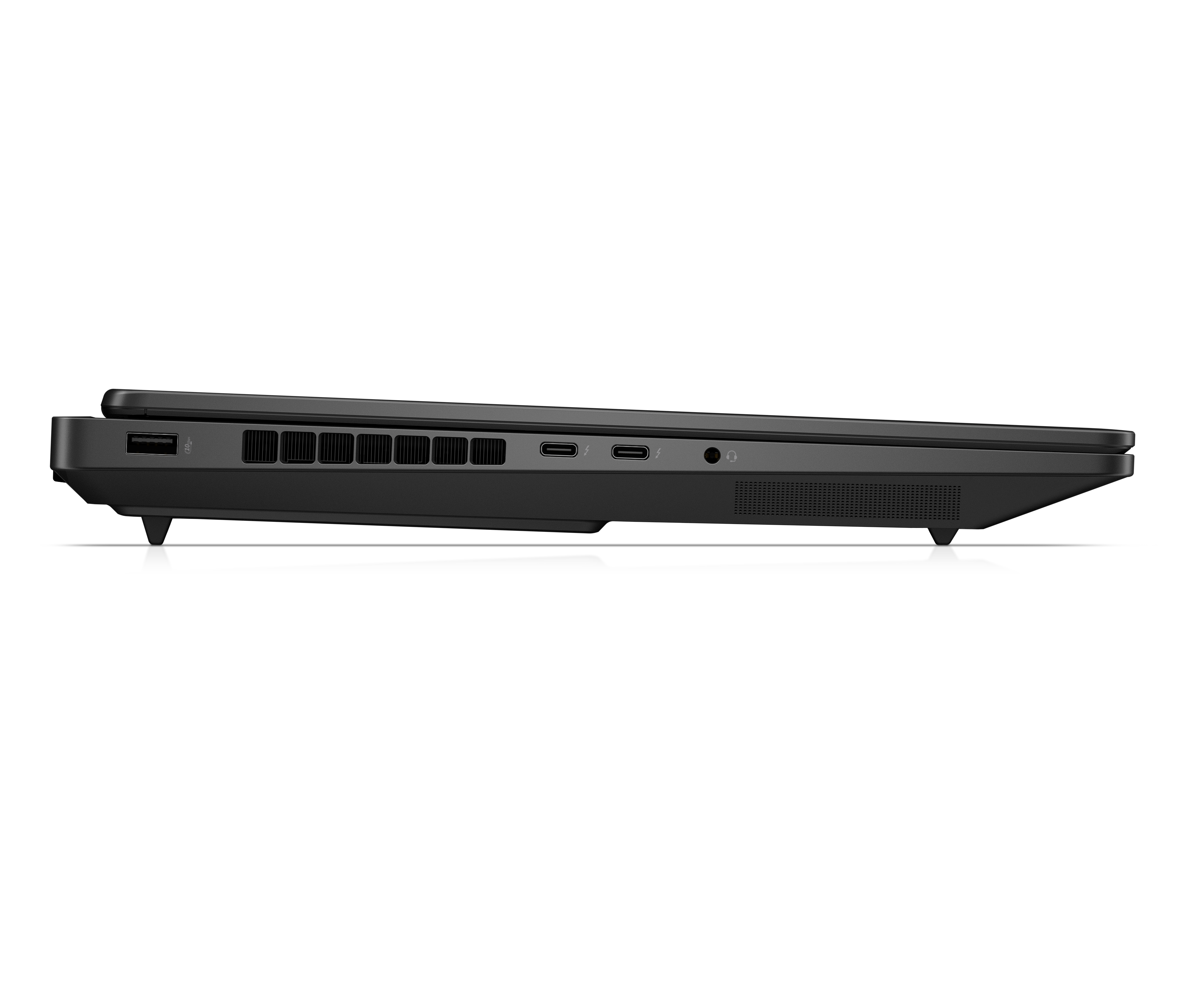 Seite eines schwarzen Laptops mit USB-C-, USB-A-Anschlüssen und Lüftungsschlitzen.