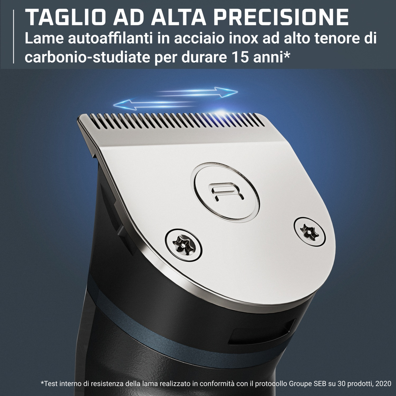 Primo piano di un tagliacapelli con lama precisa e viti, sfondo blu.
