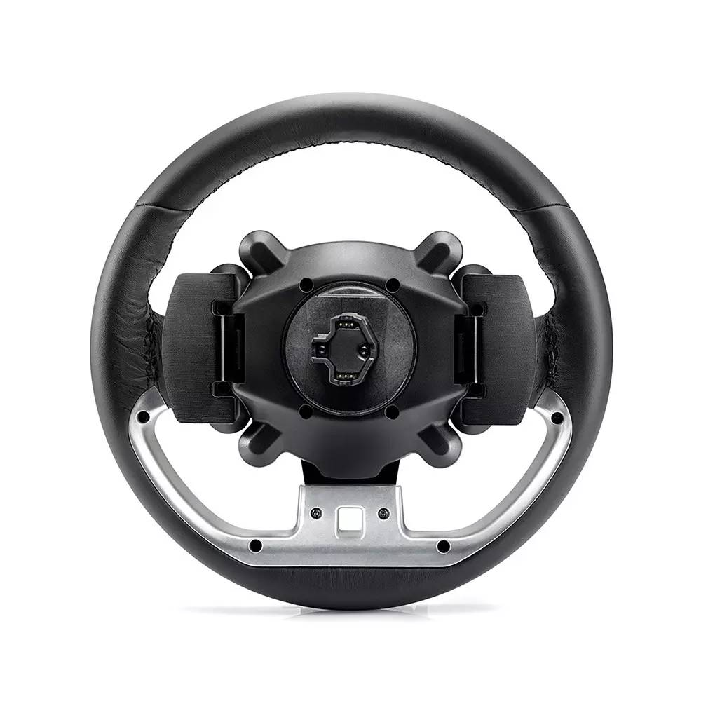 Un mando de volante negro con detalles plateados sobre fondo blanco.