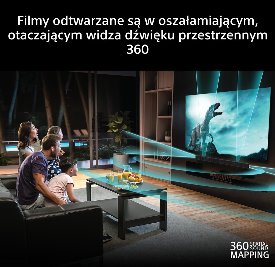 Rodzina ogląda telewizję, doświadczając dźwięku przestrzennego 360 z filmem o dinozaurach.