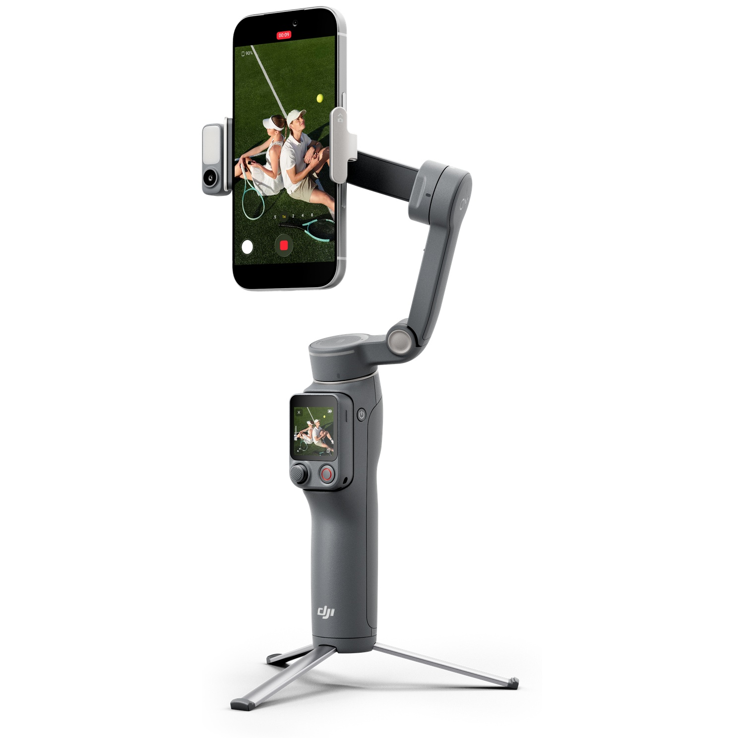 Grijze gimbal stabilizer met telefoon bevestigd, filmt tennissène. Klein scherm toont hetzelfde.