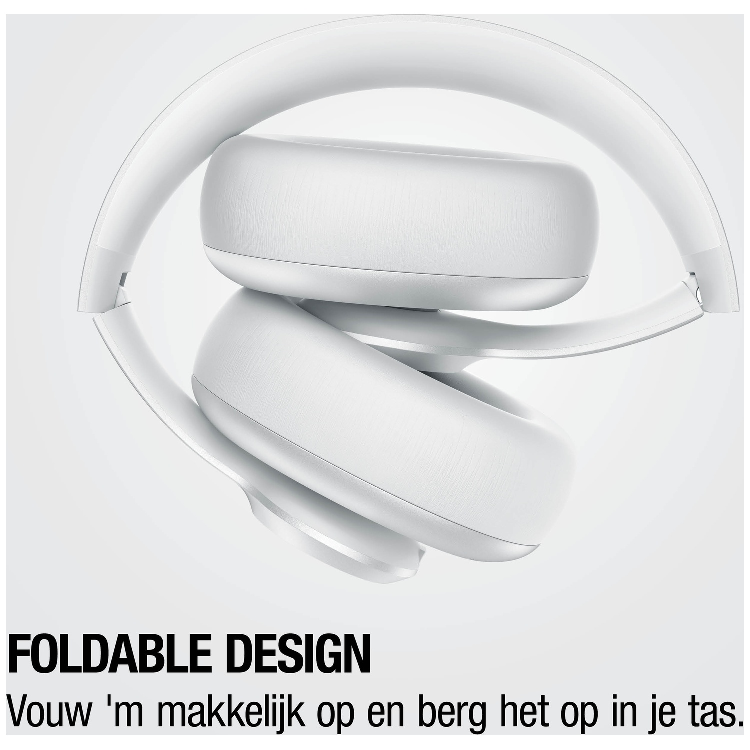 Casque blanc pliable, conçu pour être rangé facilement dans un sac.